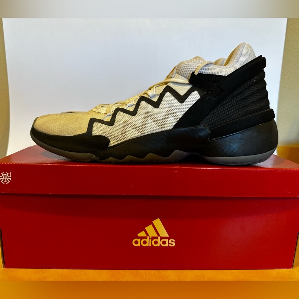 • Adidas • D.O.N. Issue #2 • Mind Over Matter •